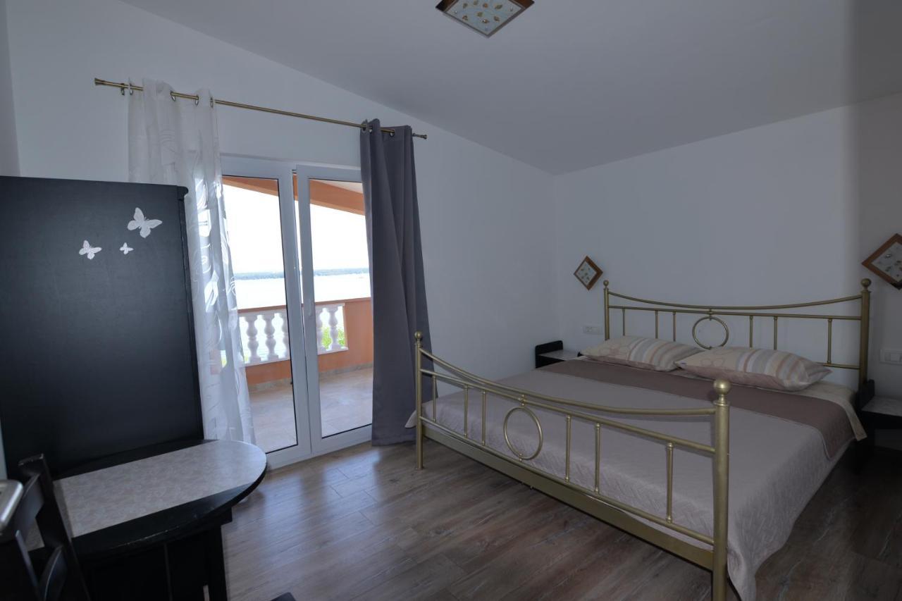 Apartments By The Sea Tkon, Pasman - 16589 Εξωτερικό φωτογραφία